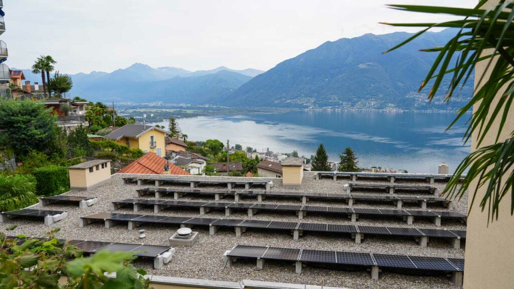 impianto fotovoltaico per un edificio a Orselina ticino svizzera